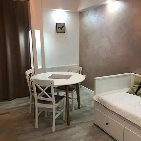 Double A House-avram Iancu Апартаменти Брашов